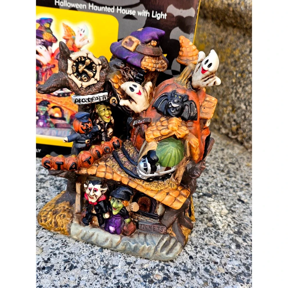 Vintage Porcelain Train Station Spooky Hollow Halloween 2002 Jo-Ann Mint Cond